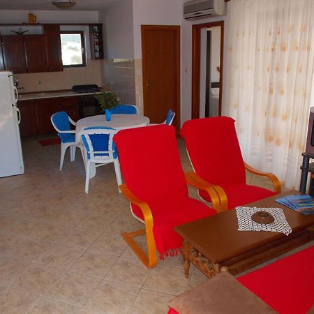 Apartments Mirja - 100M From The Beach & Parking Τρογκίρ Εξωτερικό φωτογραφία