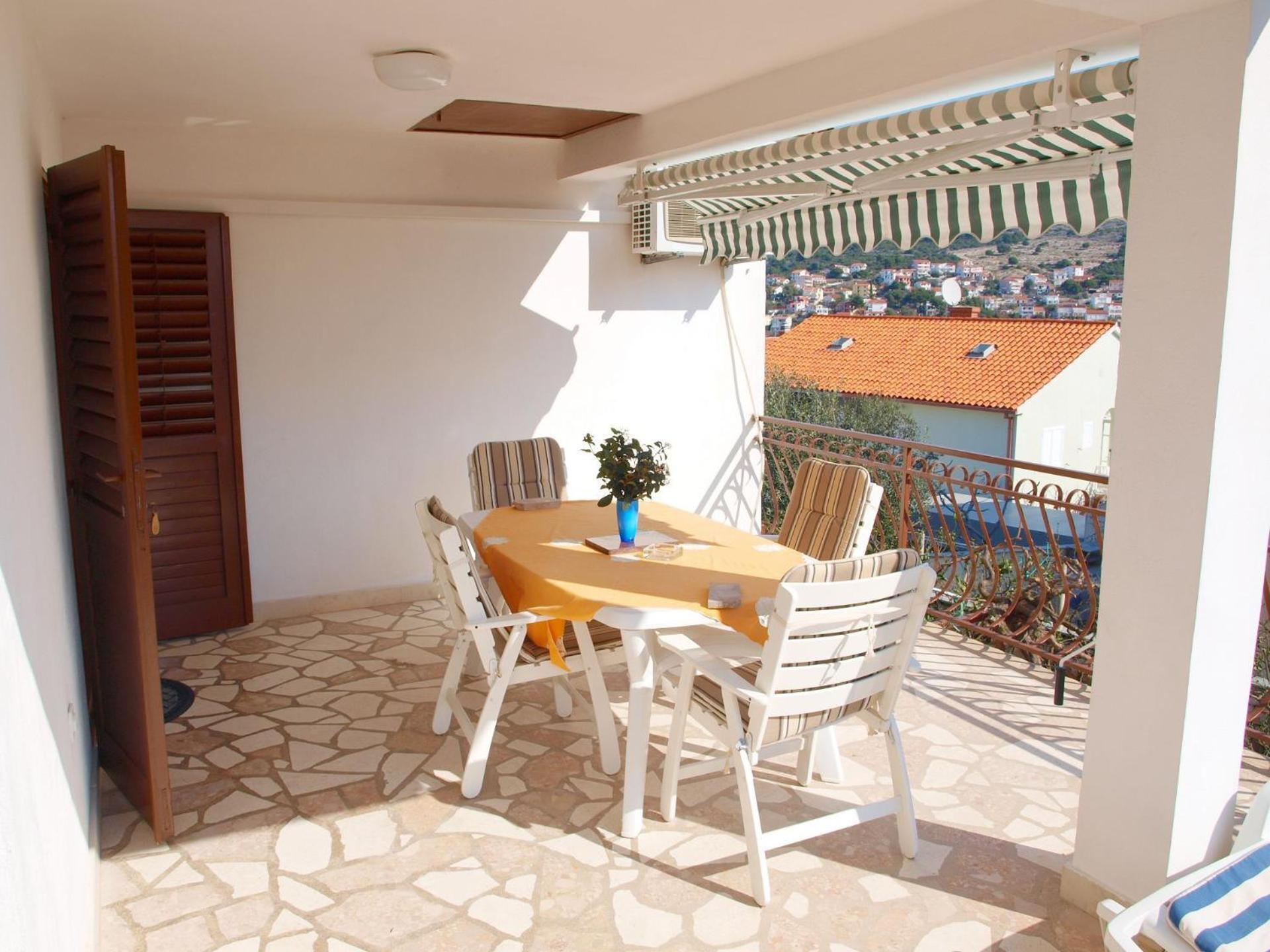 Apartments Mirja - 100M From The Beach & Parking Τρογκίρ Εξωτερικό φωτογραφία