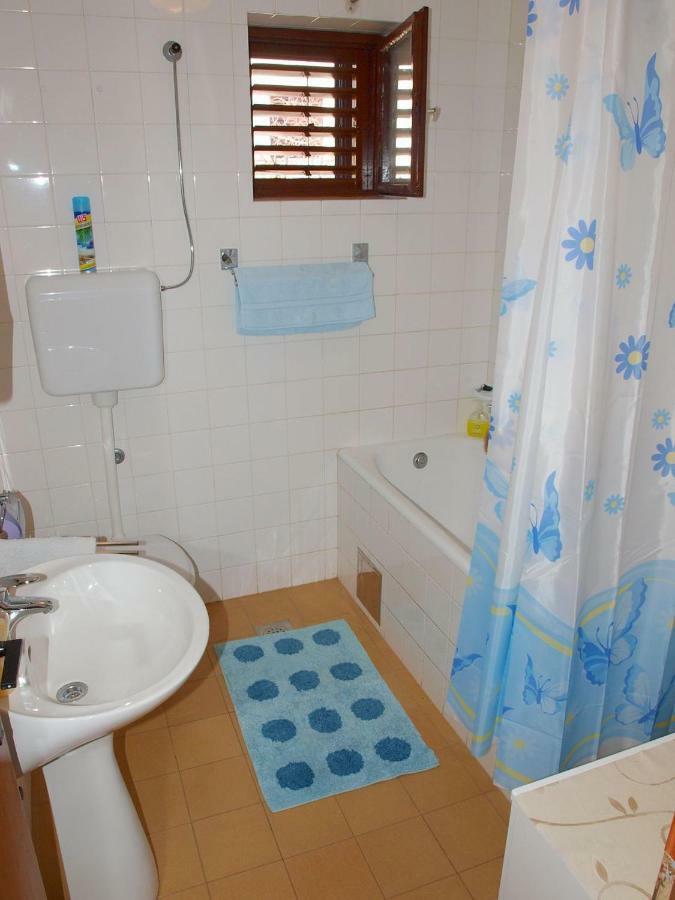 Apartments Mirja - 100M From The Beach & Parking Τρογκίρ Εξωτερικό φωτογραφία